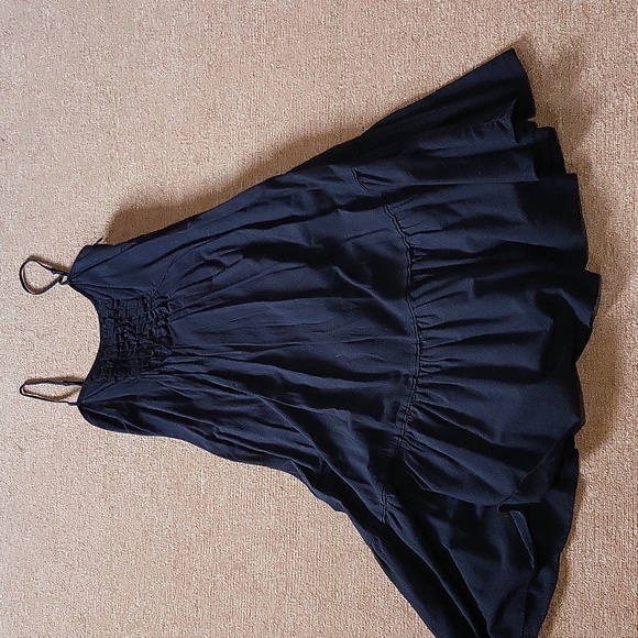 Dress - Picture 1 of 4